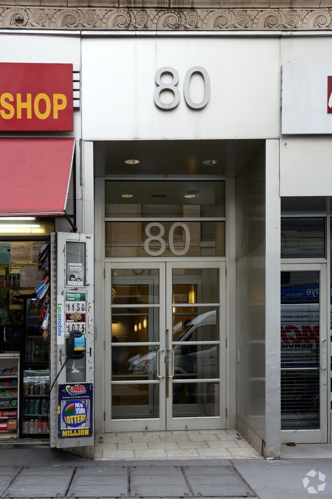 Photo - 80 Nassau St