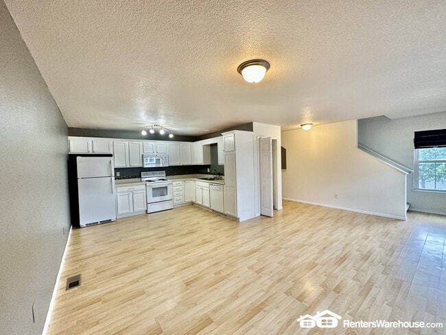 Photo - 1250 SE Village View Ln