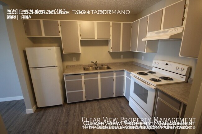 Photo - Recently Renovated 2-bedroom Condo in the Beautiful Taber Manor! ? Unité 301