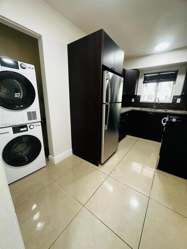 Photo - 2401 SW 22nd St Unit 7