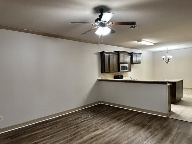 Photo - 6921 Jack Finney Blvd