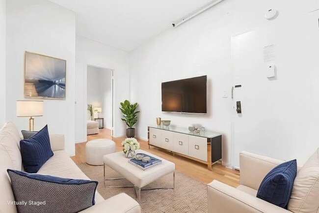 Building Photo - 1 bedroom in New York NY 10023 Unit 3C