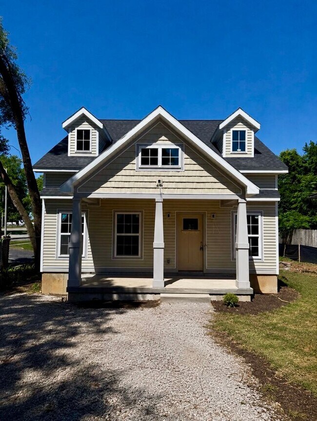 Building Photo - 505 Ingleside Dr Unit 505 Ingelside