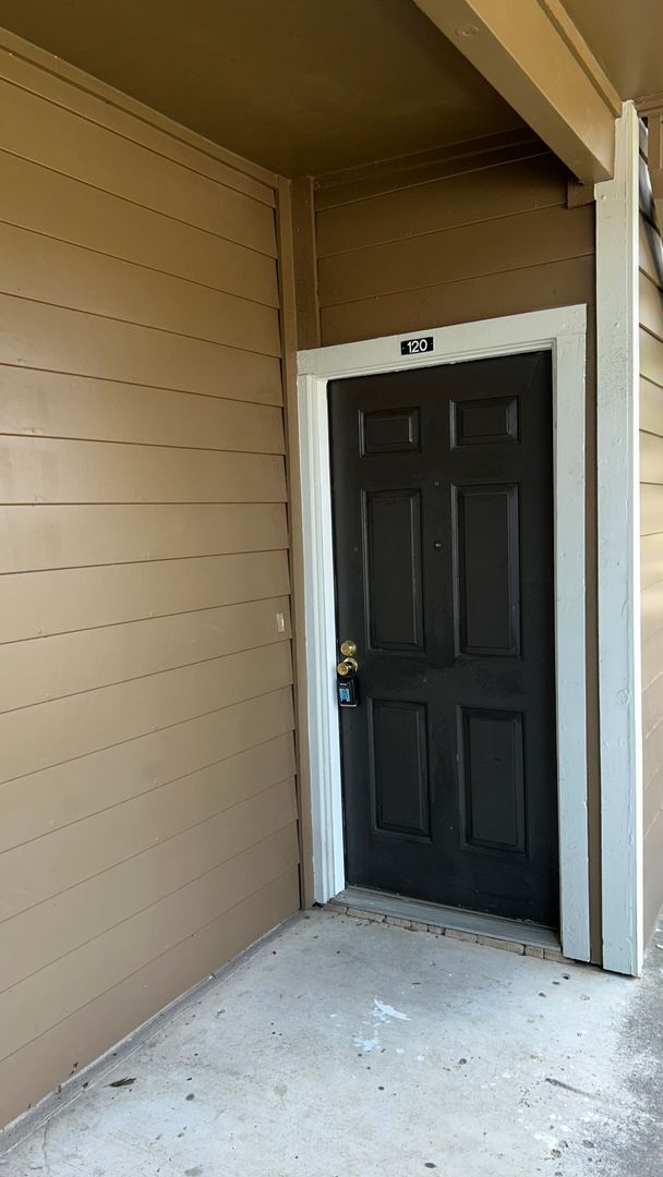 Photo - Ready for immediate move in!