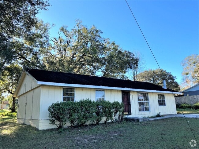 Building Photo - Charming 4BR/1BA Dade City Home Unit Jackson