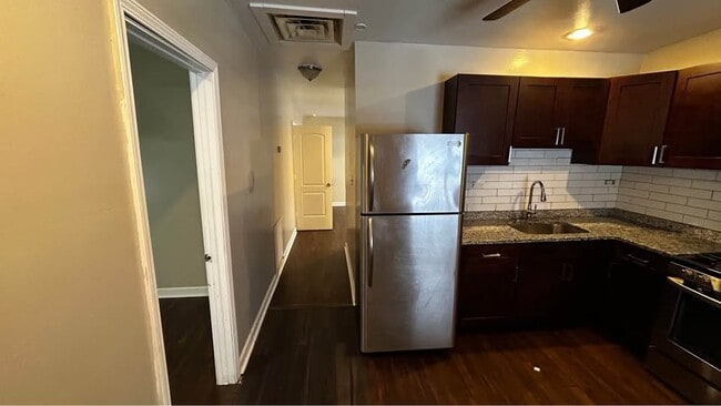 Photo - 4510 S Laflin St Unidad 2R