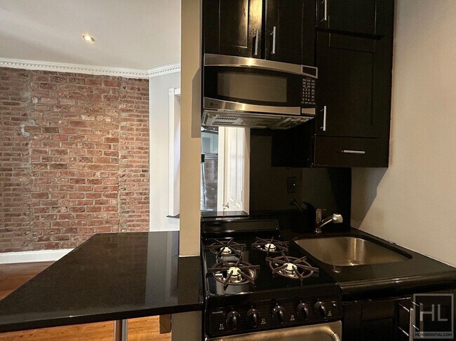 Building Photo - East 8th Street Rental
