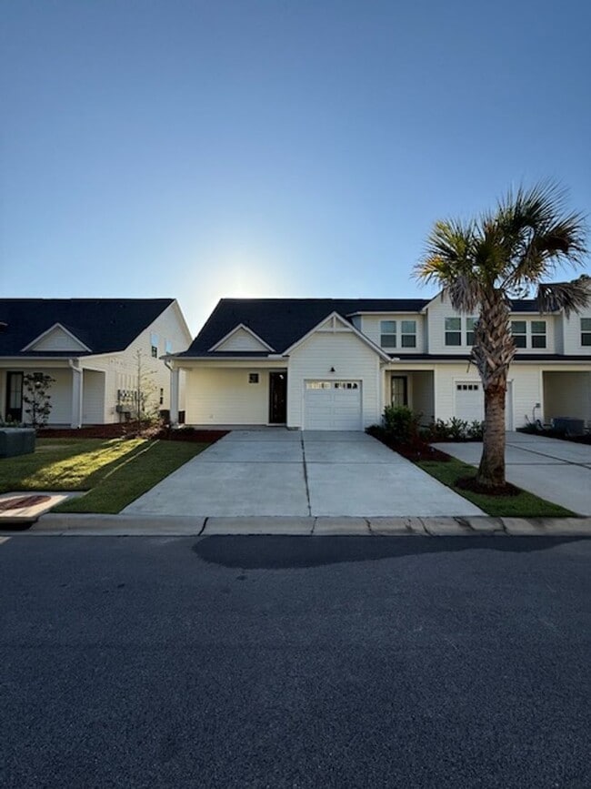 Photo - 362 Bleecker St S