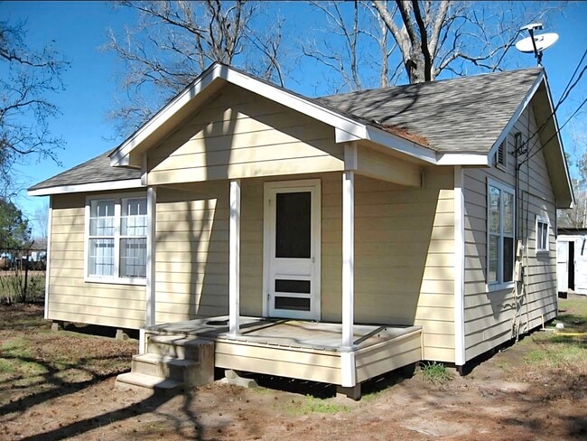 Building Photo - 15067 Dewberry Ln
