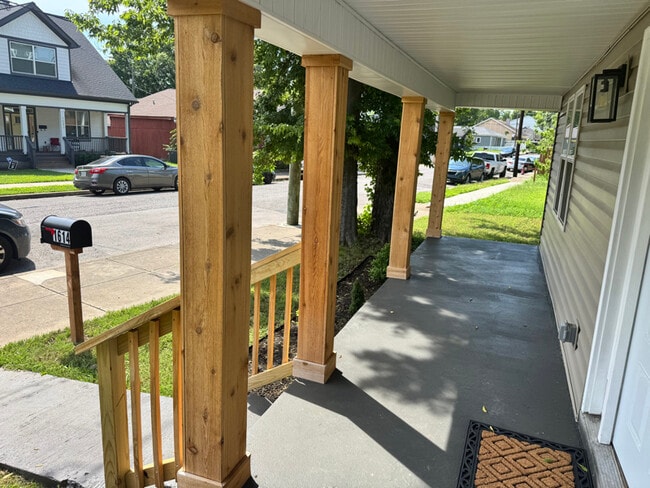 Photo - 1614 11th Ave N