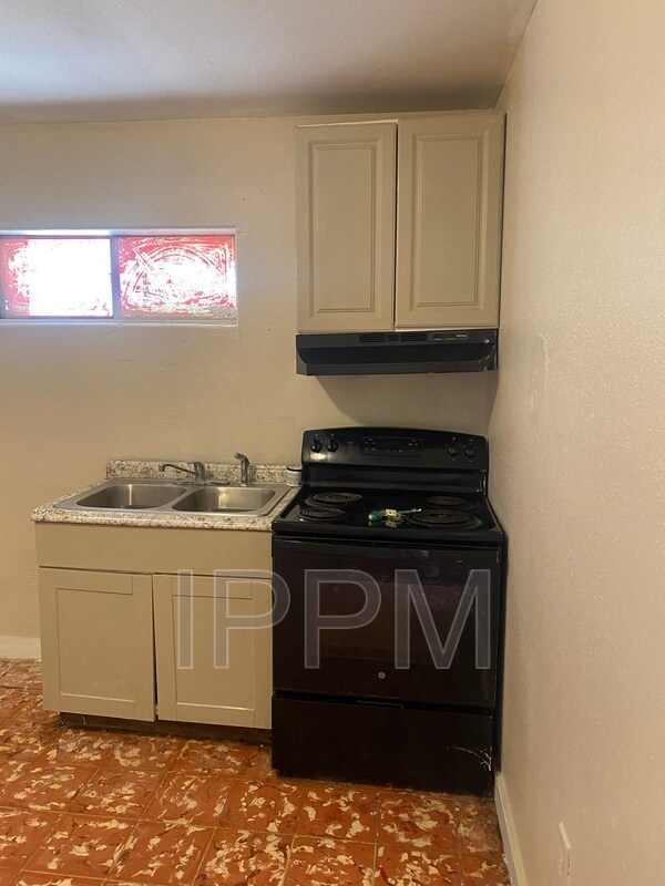 Photo - 351 E St Charles St