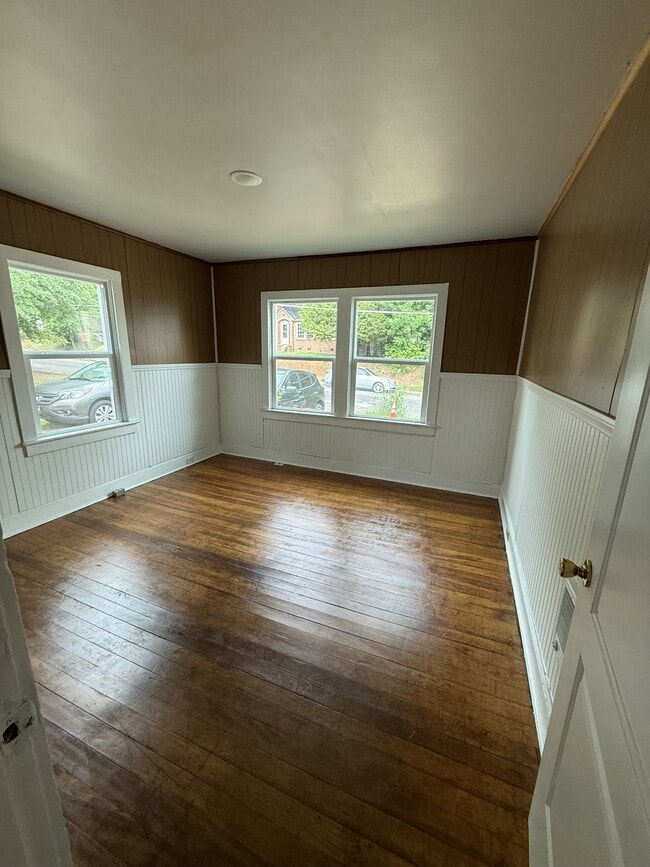 Photo - 210 Horne St