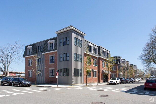 Photo - 902-906 E 2nd St