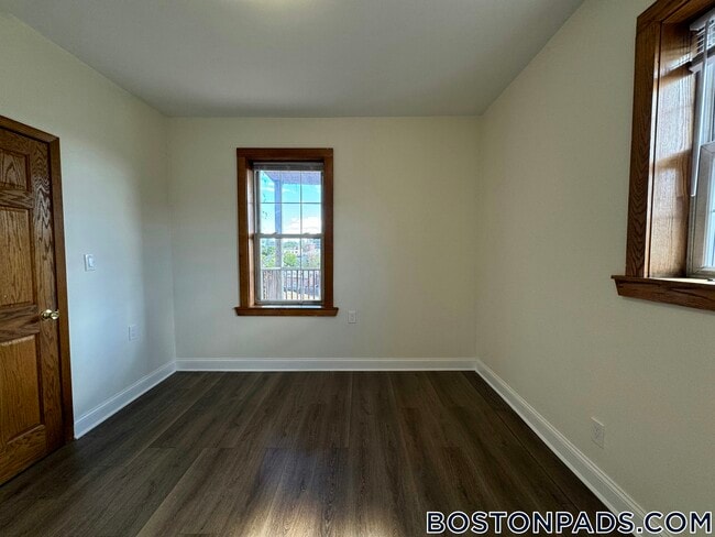 Photo - 15 Green St Unit 6