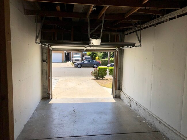 Cochera - 33652 11th St Unidad 33652