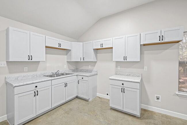 Photo - 660 Gilleas Rd