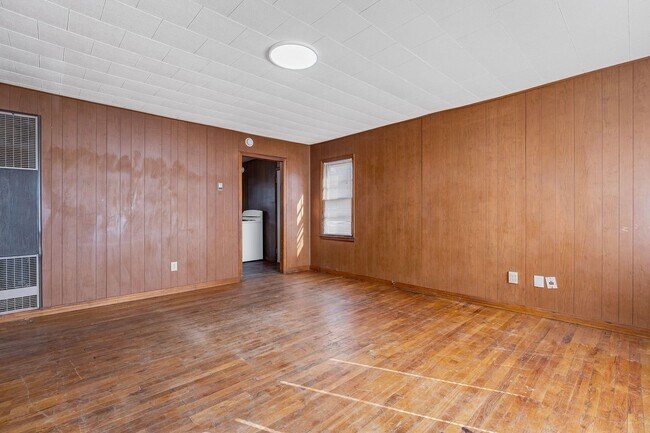 Photo - 3 bed 1 bath now available in Arnet Benson