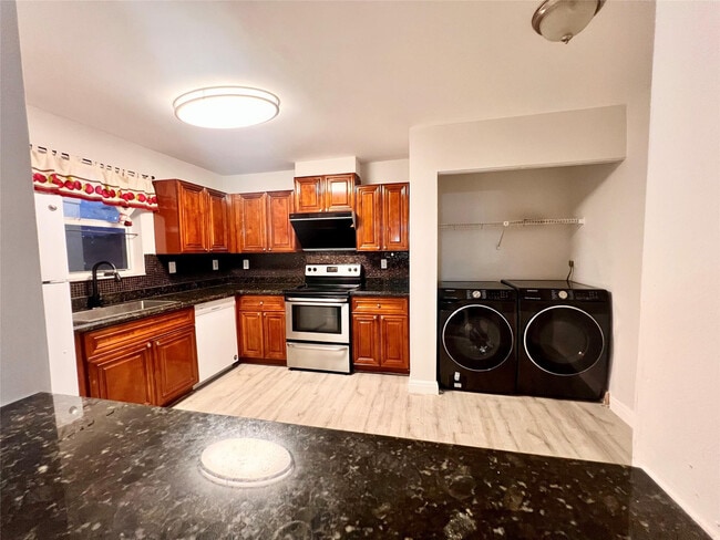 Building Photo - 12269 Royal Palm Blvd Unit 7N