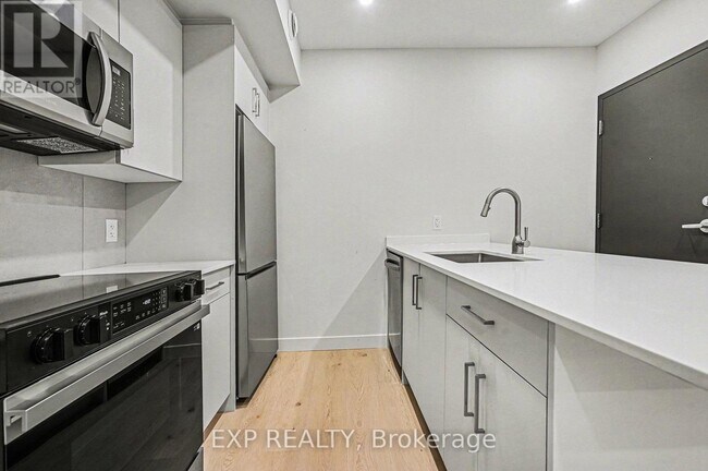 Photo - 79 Marquette Ave Unité 5