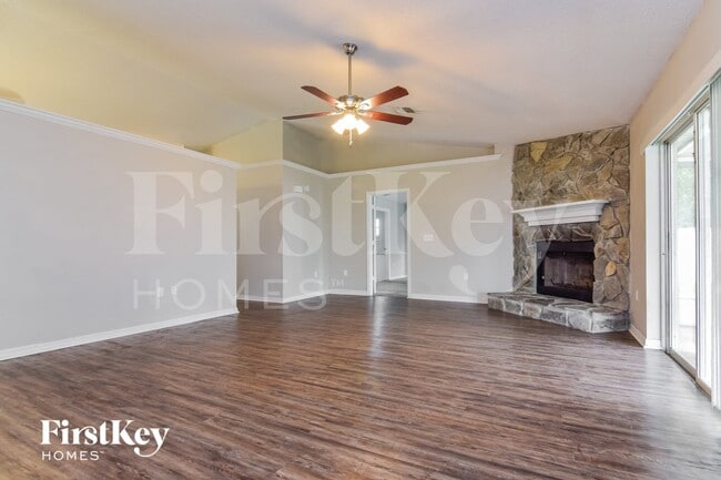 Photo - 1719 Sandalwood Cir SW