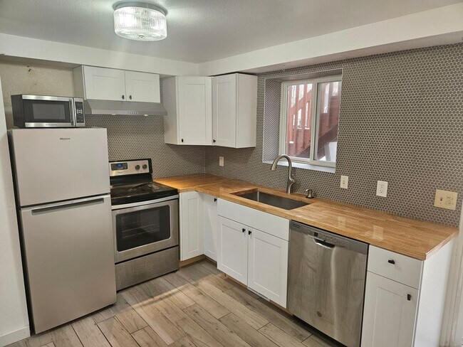 Photo - Close to Sugar House Park 2 Bd 1 Ba Basement Duplex
