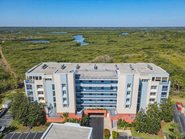 Building Photo - Beautiful Ocean Walk Condo