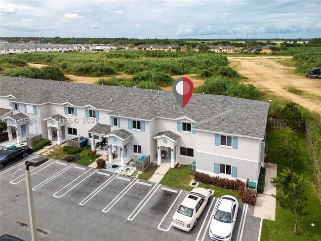 Photo - 448 NW 12th St