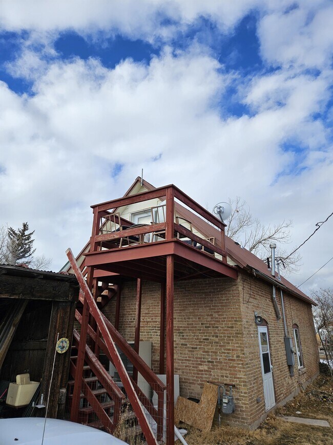 410 Smith Ave