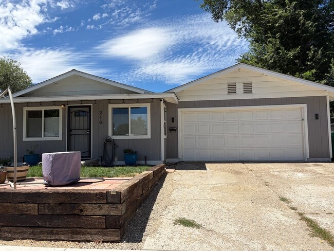 Building Photo - 210 Rawhide Way