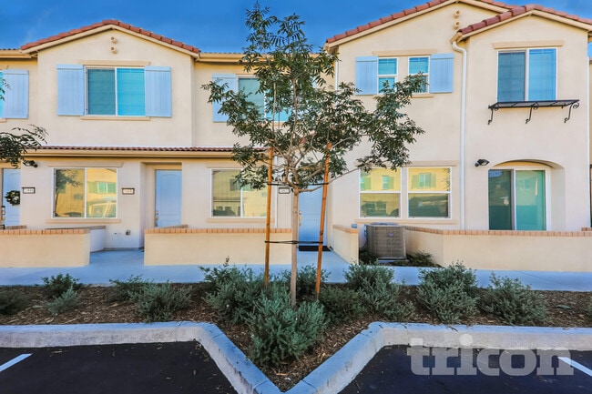 Building Photo - 24822 Padre Ct