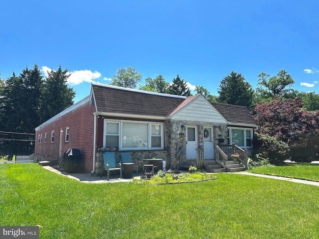 Photo - 176 Juniper Rd