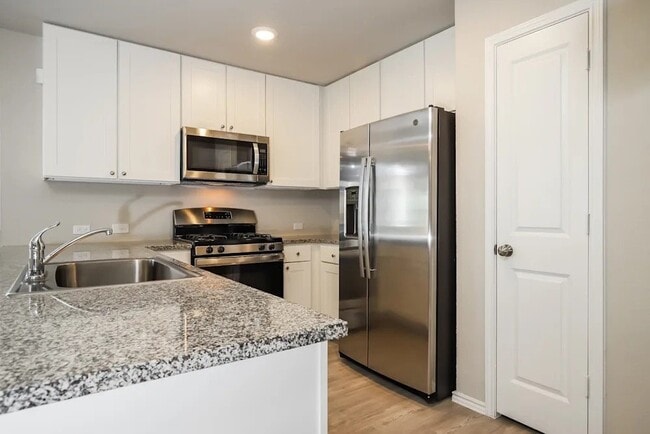 Photo - 5735 Leon Pl