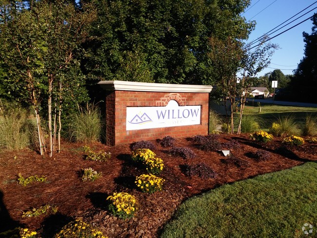 Building Photo - Willow Chase Cove Rental