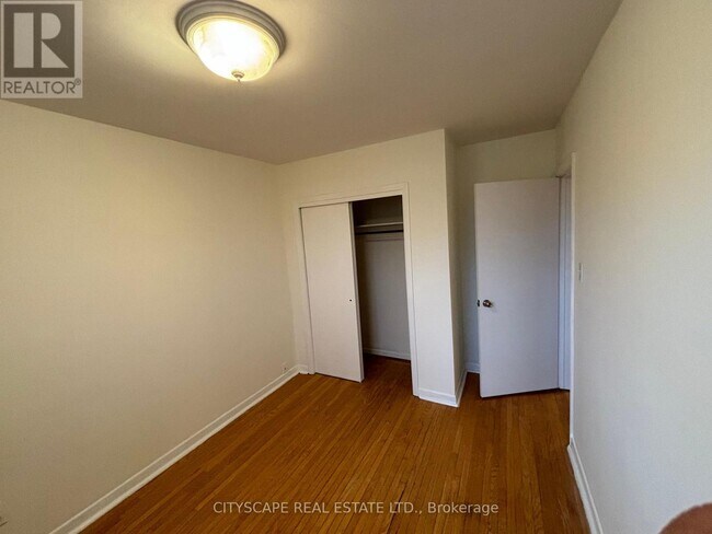 Photo - 116 Guildwood Pkwy