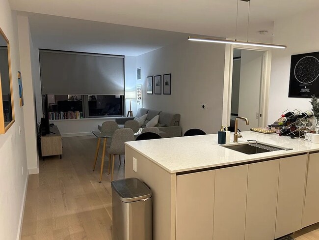 Building Photo - Skyline Tower - 2707 Unit Skyline Tower - 2707