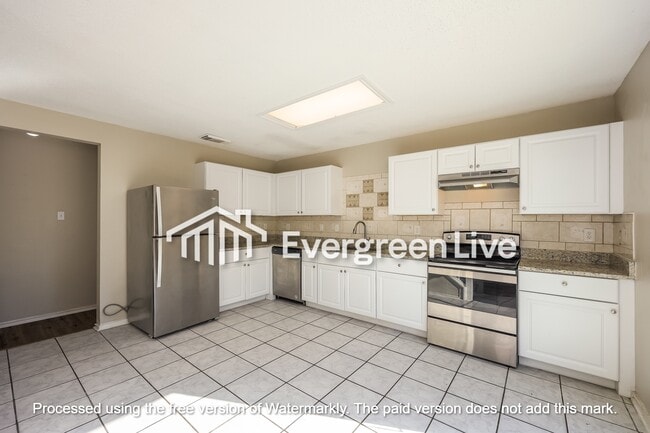 Photo - 6015 Encanto Point Dr