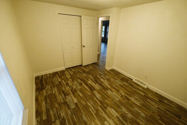 3rd Bedroom - 9245 W 87th Pl