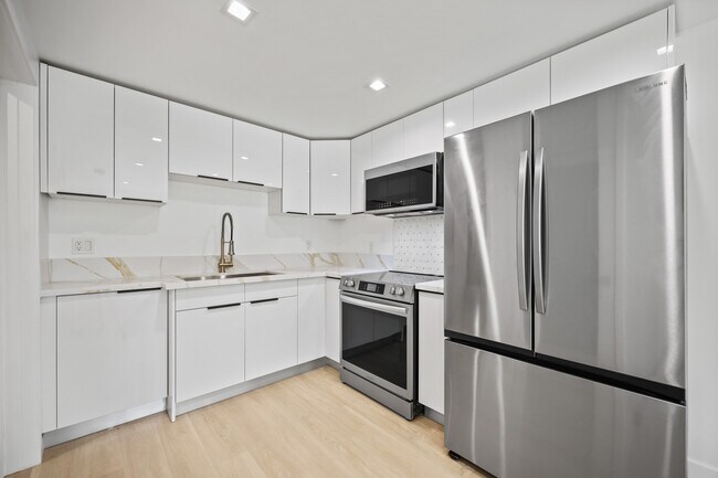 Photo - 3535 Ellsworth St.