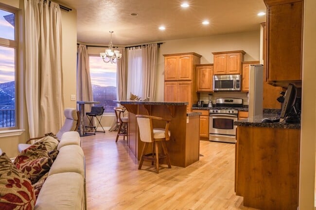 Photo - 2032 Eagle Crest Dr