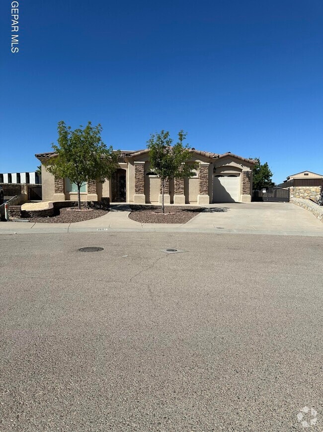 Building Photo - 3837 Tierra Campa Dr Rental