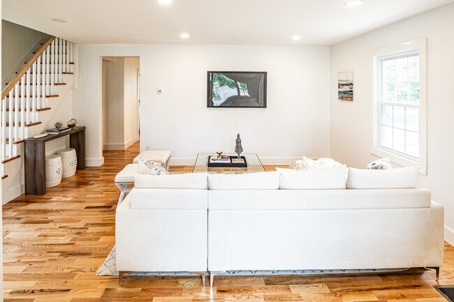 Photo - 84 Orchard St