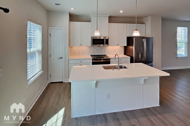 Photo - 2423 Dr Carver Rd