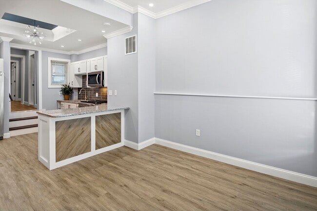 Photo - Beautifully renovated 3BR/3.5BA in Upper F...