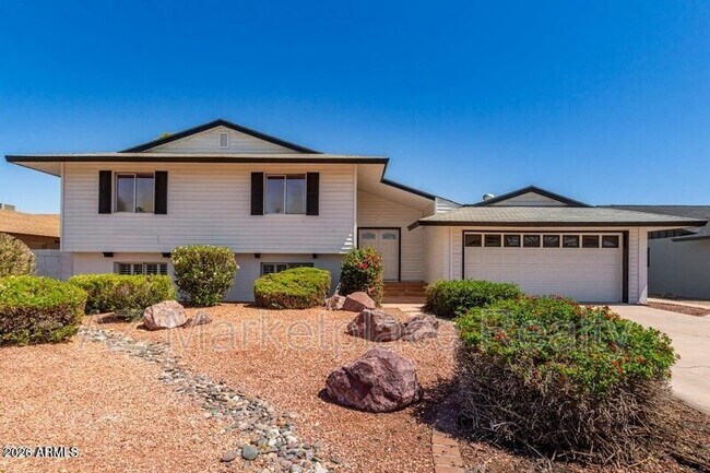 Building Photo - 1628 E Hermosa Dr