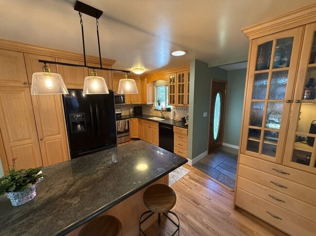 Photo - 3759 Alta Loma Dr E