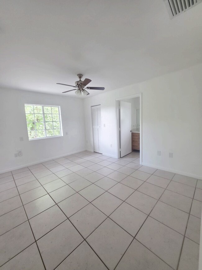 Photo - 2575 NE 192nd St Unidad 2575 NE 192 St