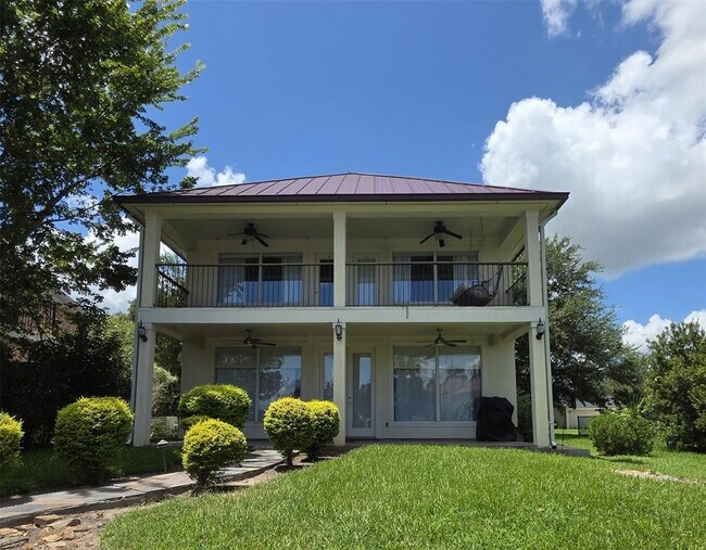 Building Photo - 9260 Deepwater Dr Rental