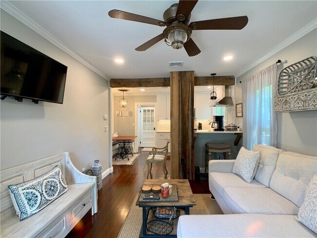 Photo - 18 Sylvan St