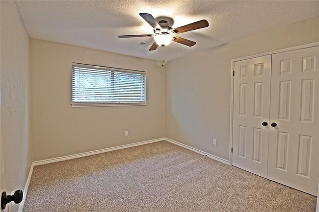 Photo - 2074 Shadow Rock Dr