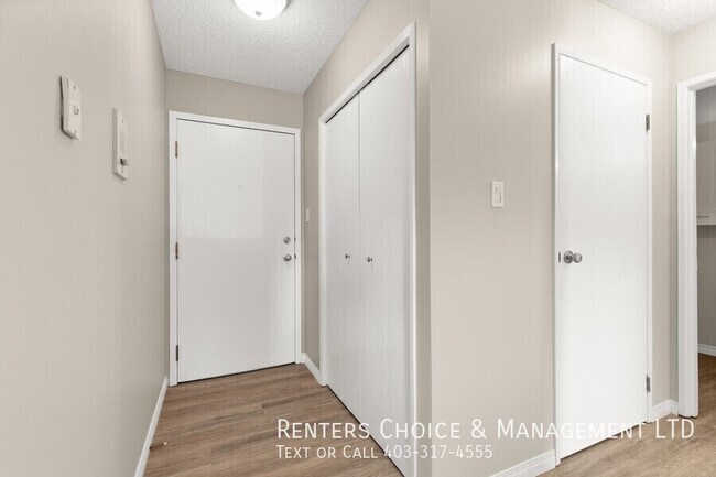 Photo - Lower Level Condo In Secure Building, Gas and Water Included